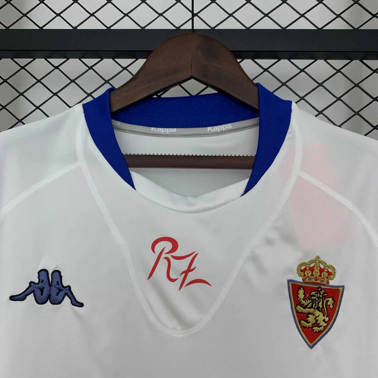 Zaragoza . Camiseta local 2001-2002