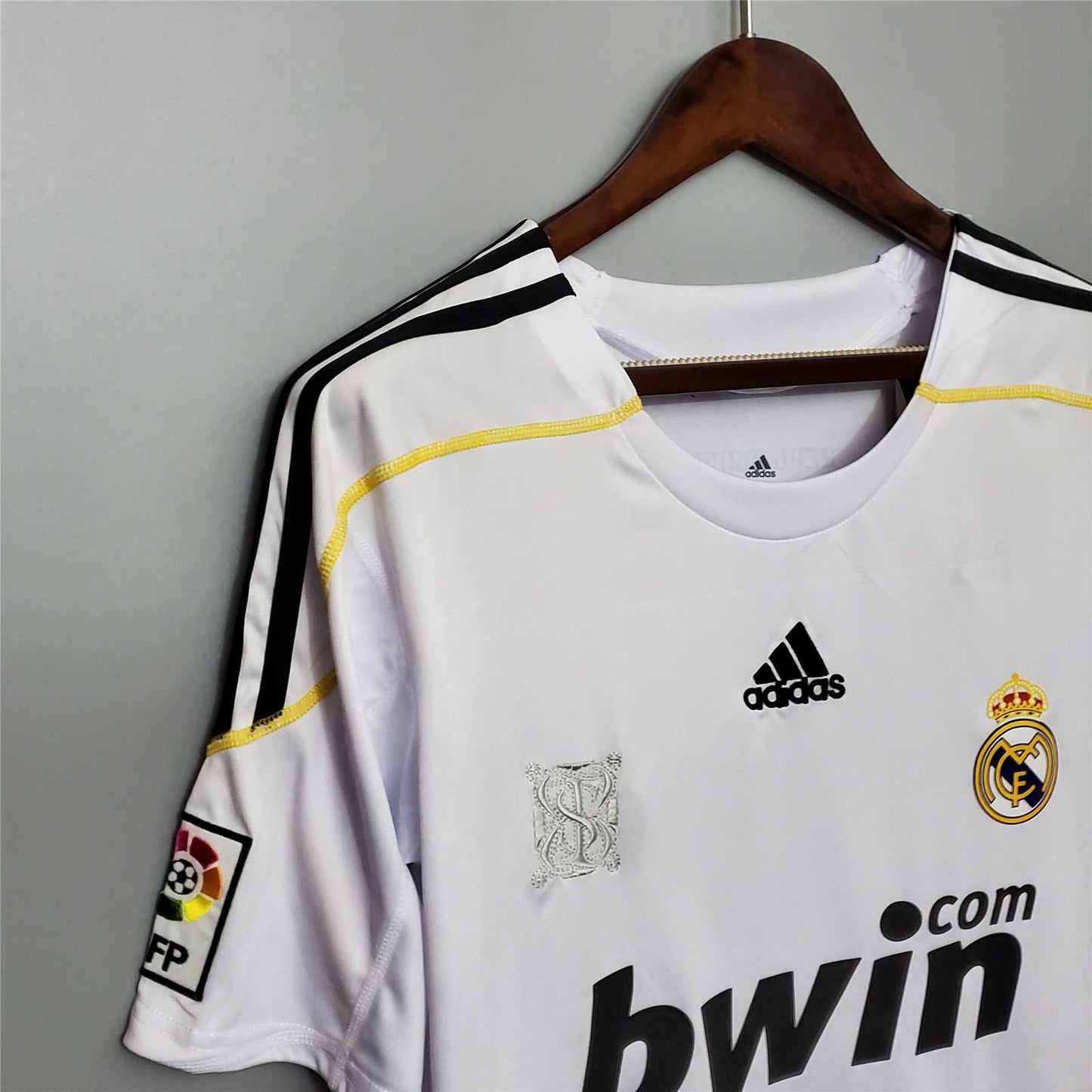 Real Madrid. Camiseta local 2009-2010