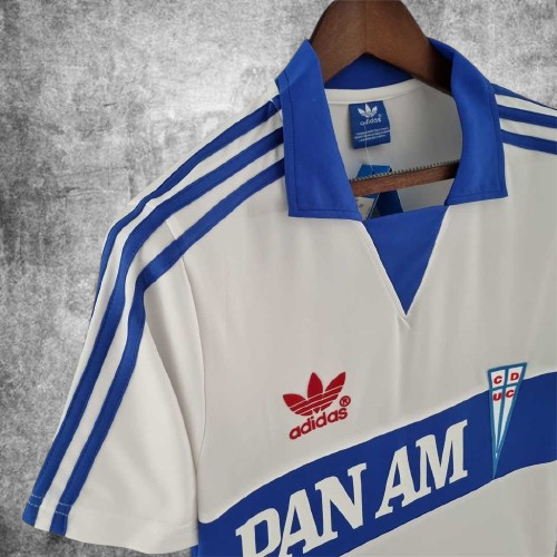 Universidad Católica. Camiseta local 1987