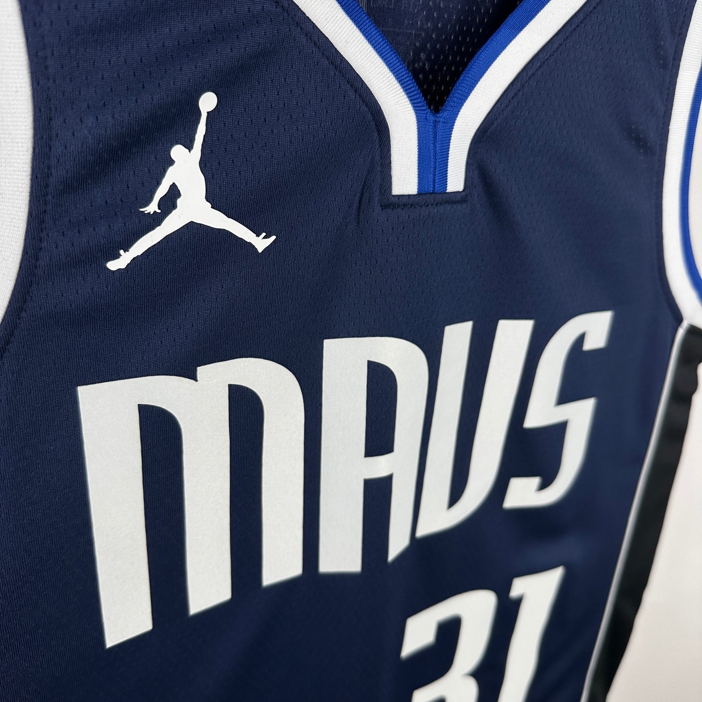 Dallas Mavericks. Statement Edition
