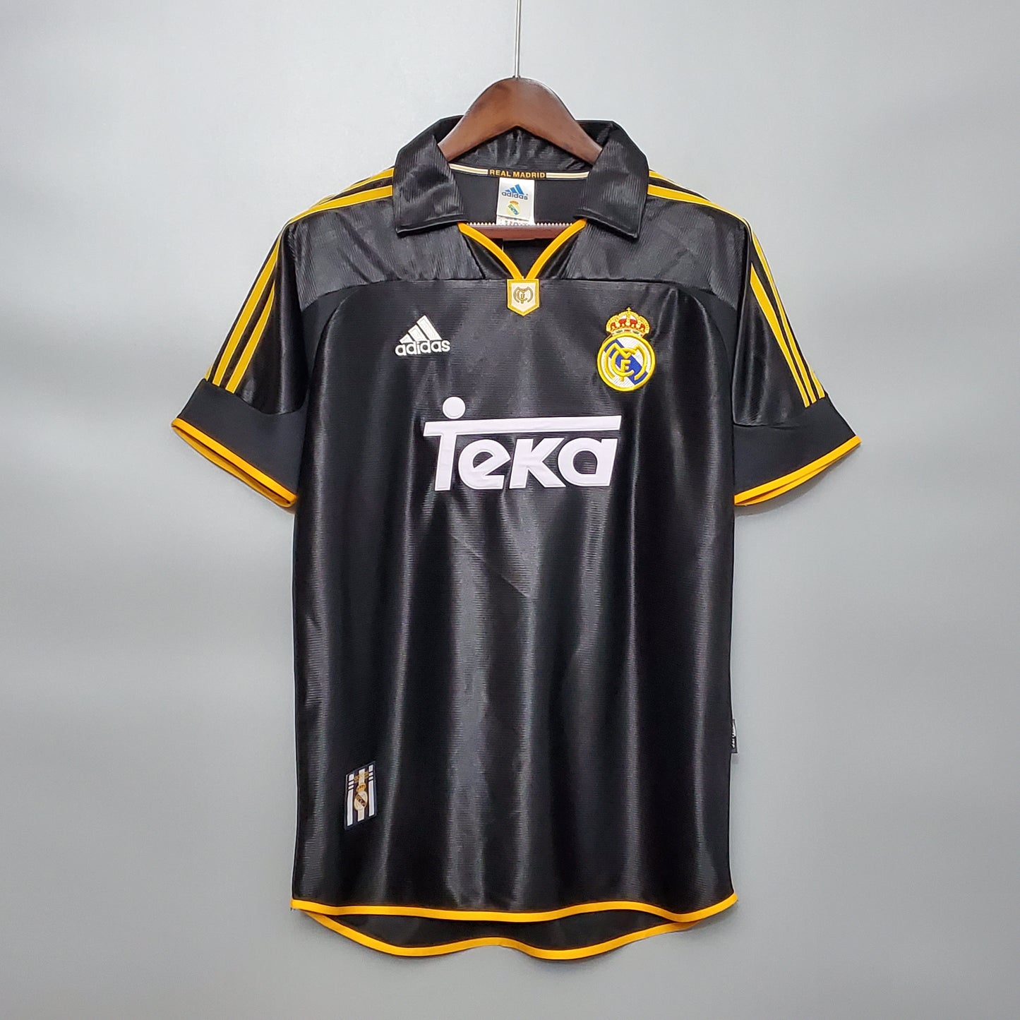 Real Madrid. Camiseta visitante 1998-1999