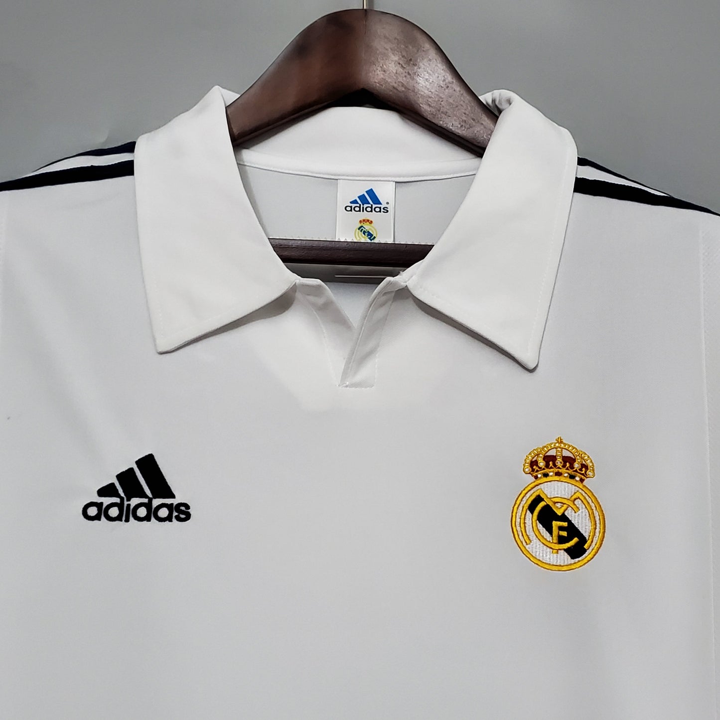 Real Madrid. Camiseta local 2001-2002