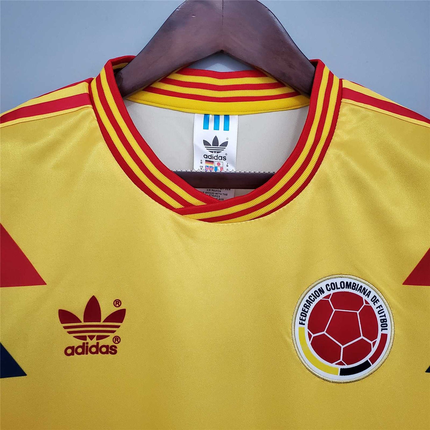 Selección de Colombia. Camiseta local 1990
