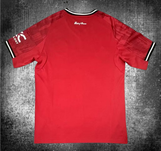 Manchester United. Camiseta local 2025-2026