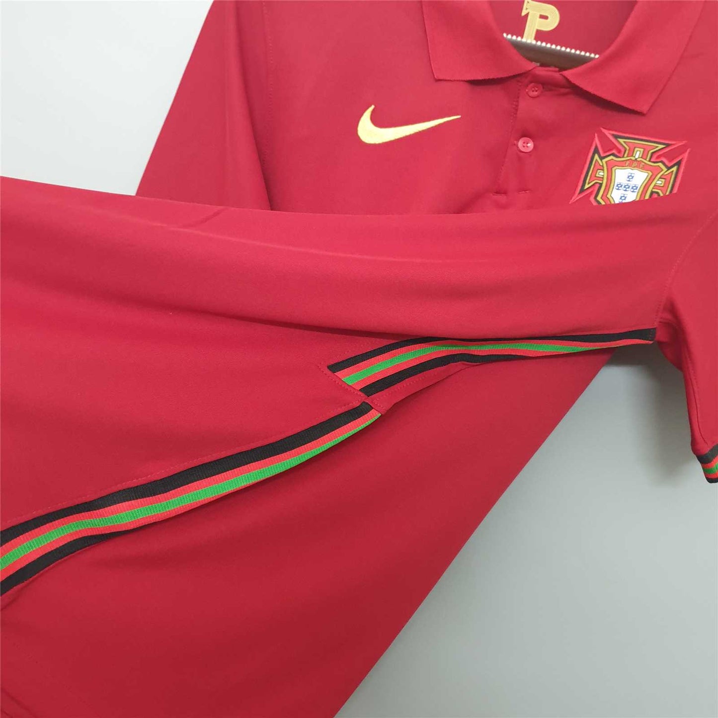 Selección de Portugal. Camiseta local 2020