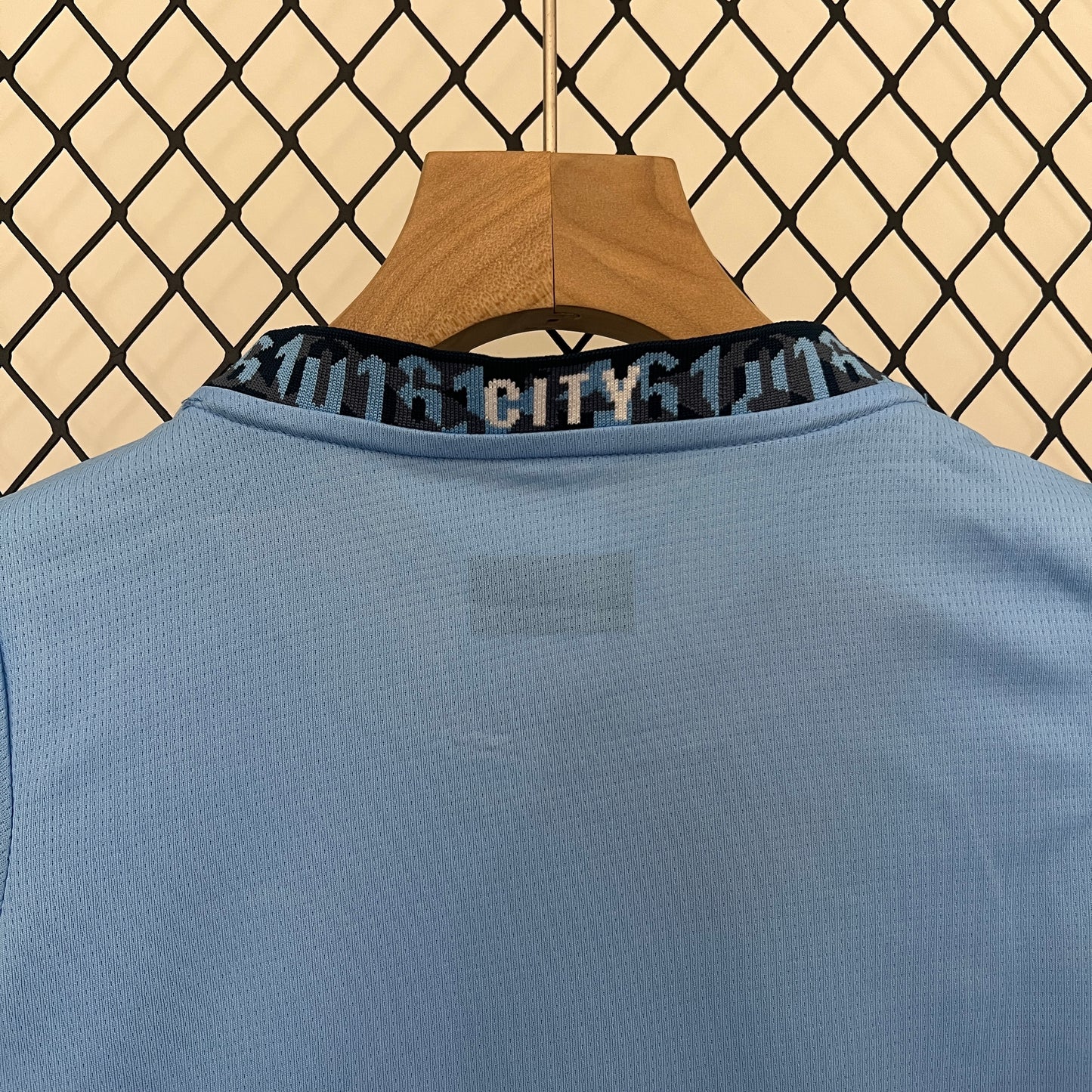 Manchester City. Kit local 2024-2025