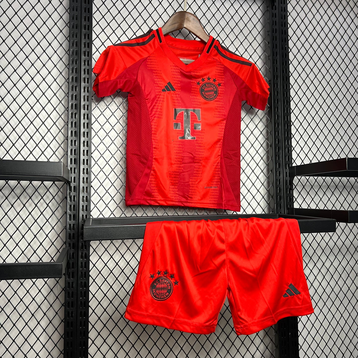 Chelsea. Kit Niño local 2024-2025