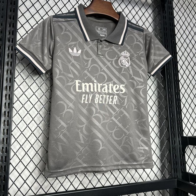 Real Madrid. Tercer kit 2024-2025