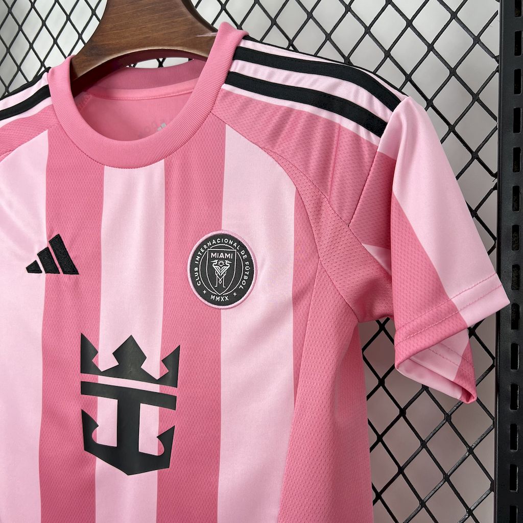 Inter Miami. Kit local 2025-2026