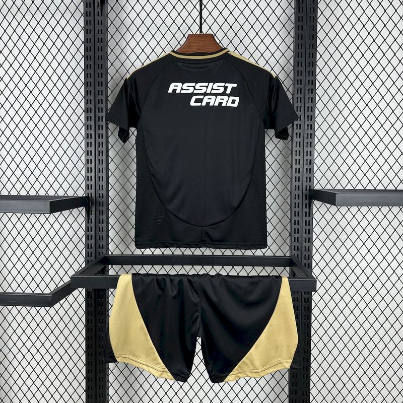 Colo Colo. Kit Niño visitante 2025