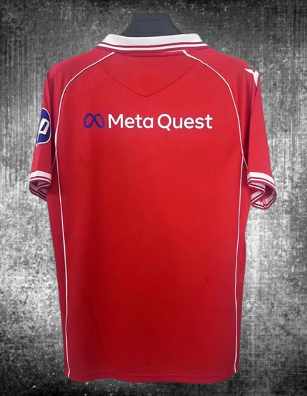 Wrexham. Camiseta local 2025-2026