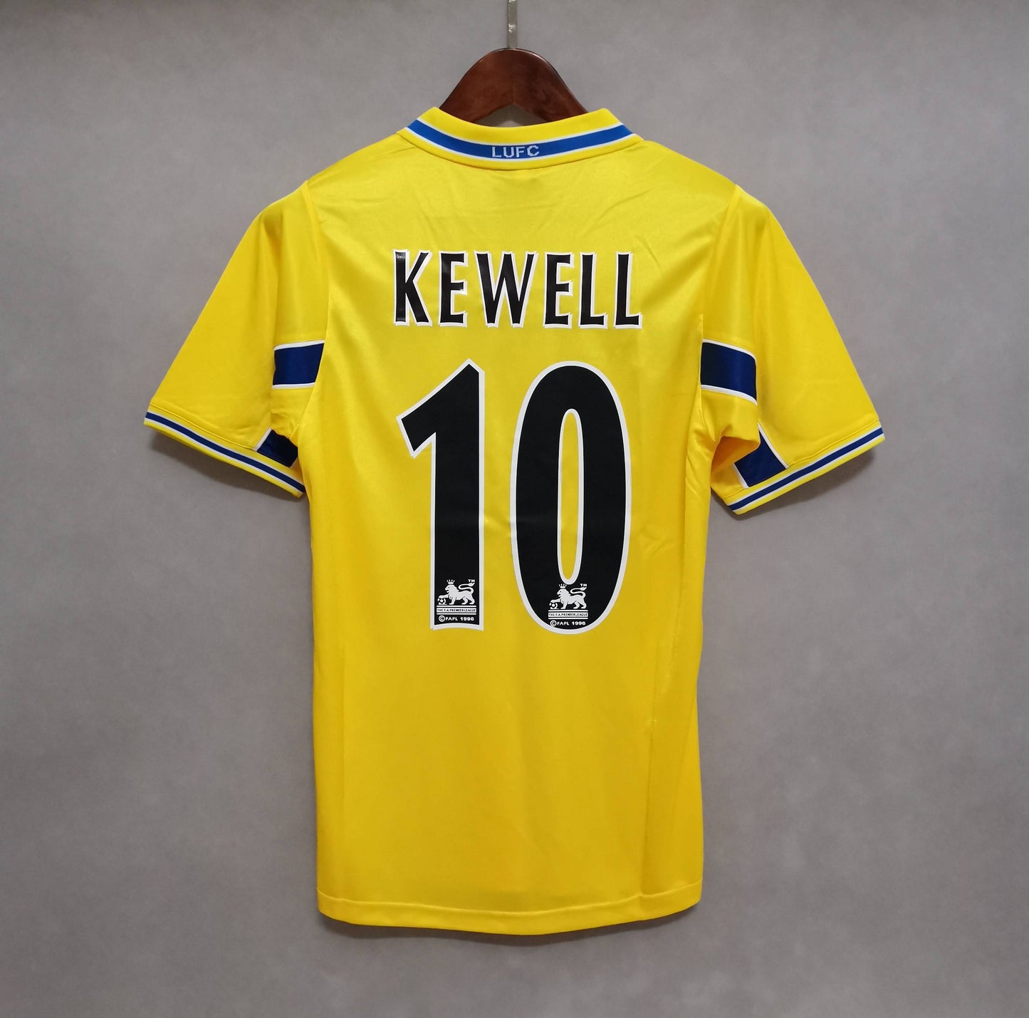 Leeds United. Tercera camiseta 1999-2000