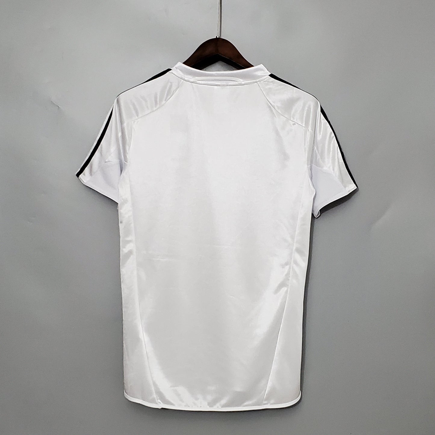 Real Madrid. Camiseta local 2004-2005