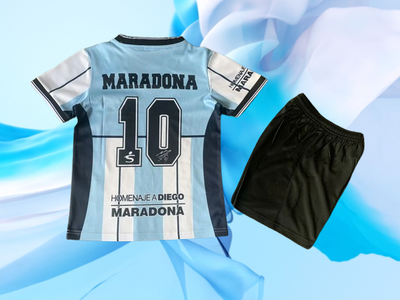 Selección de Argentina. Kit Niño Especial Maradona 2001