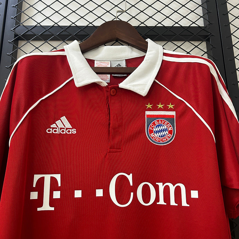 Bayern Munich. Camiseta local 2005-2006