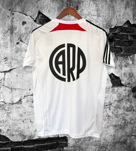 River Plate. Polera entrenamiento 2025