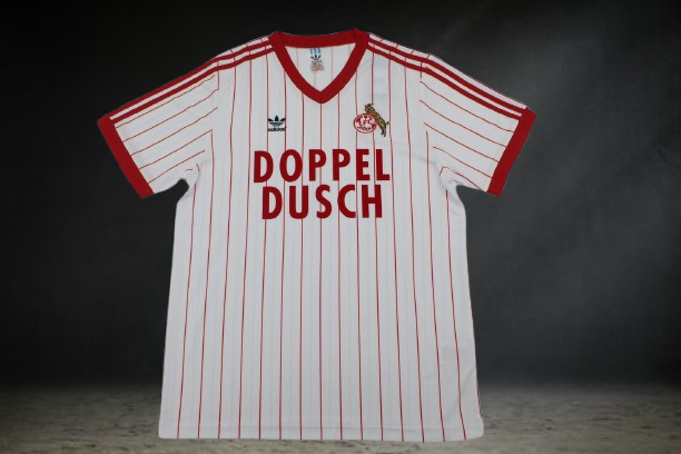 Köln. Camiseta local 1982-1983