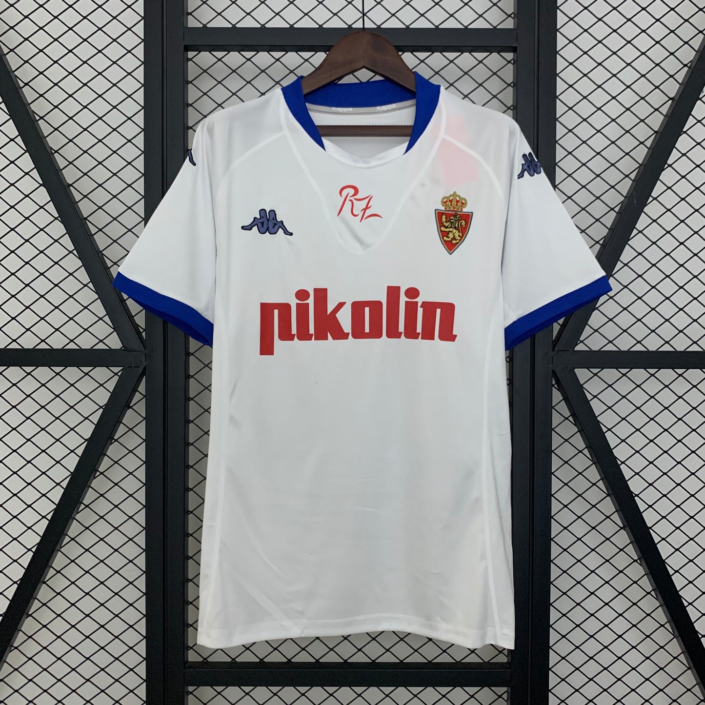 Zaragoza . Camiseta local 2001-2002