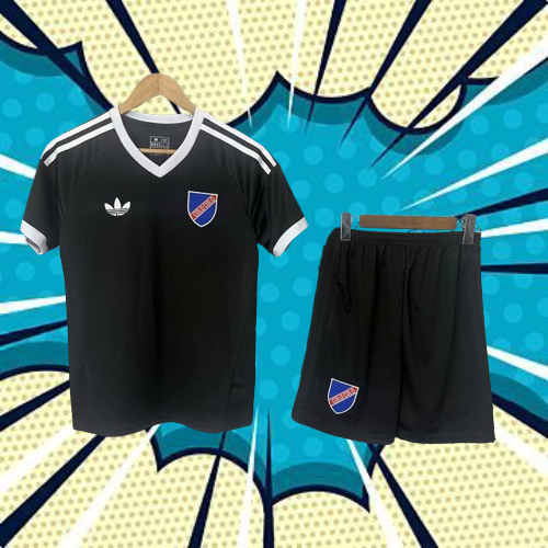 Colo Colo. Kit Niño visitante Centenario