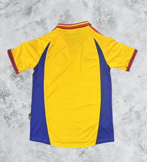 Selección de Rumania. Camiseta local 2000