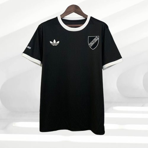 Colo Colo. Camiseta Conmemorativa Negra