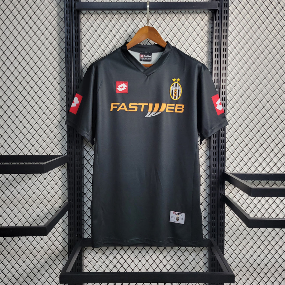 Juventus. Camiseta visitante 2001-2002