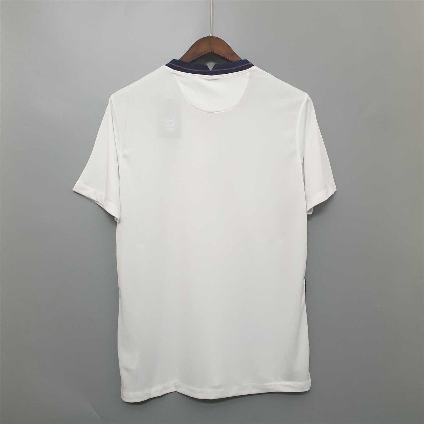 Selección de Inglaterra. Camiseta local 2020