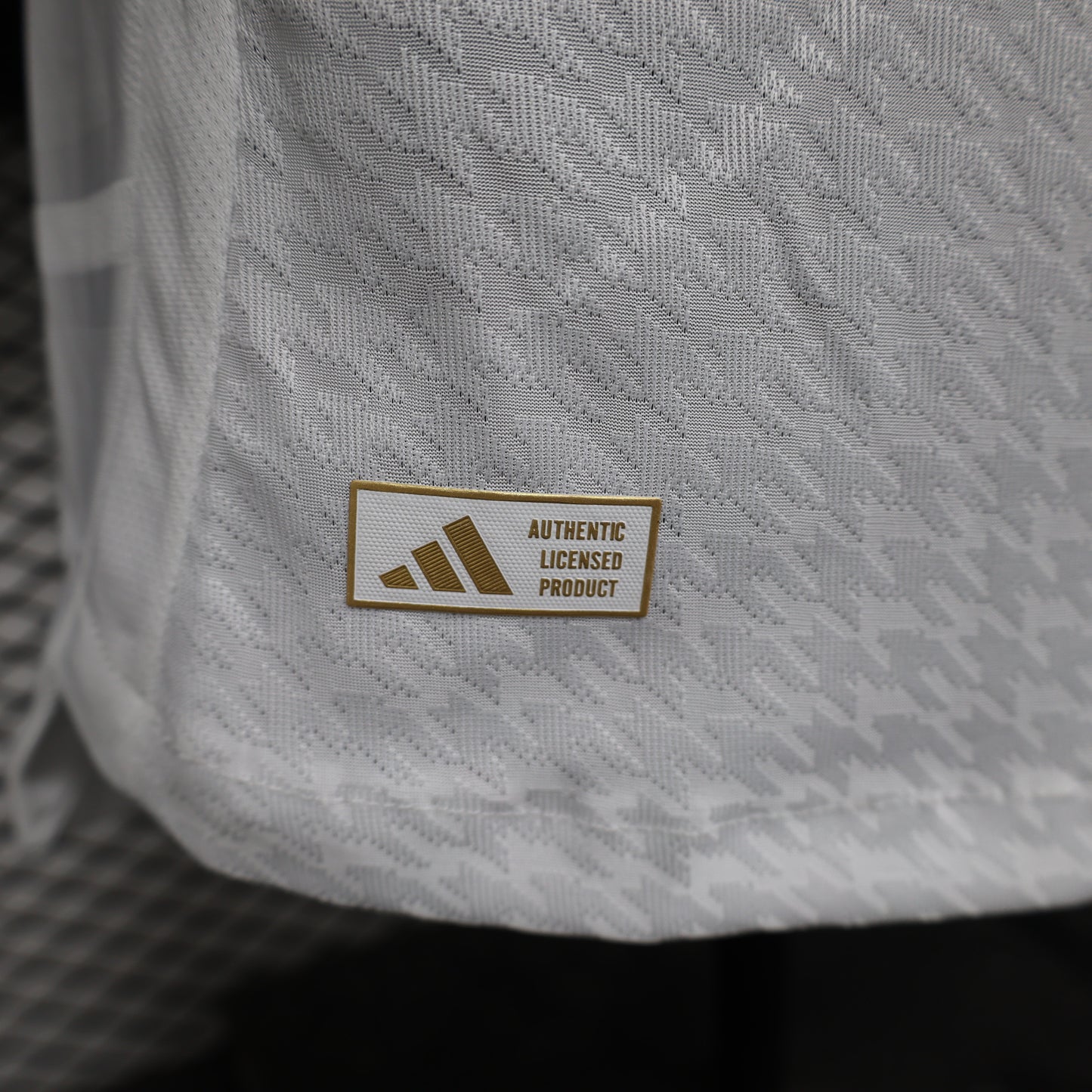 Real Madrid. Camiseta local Versión Jugador 2024-2025