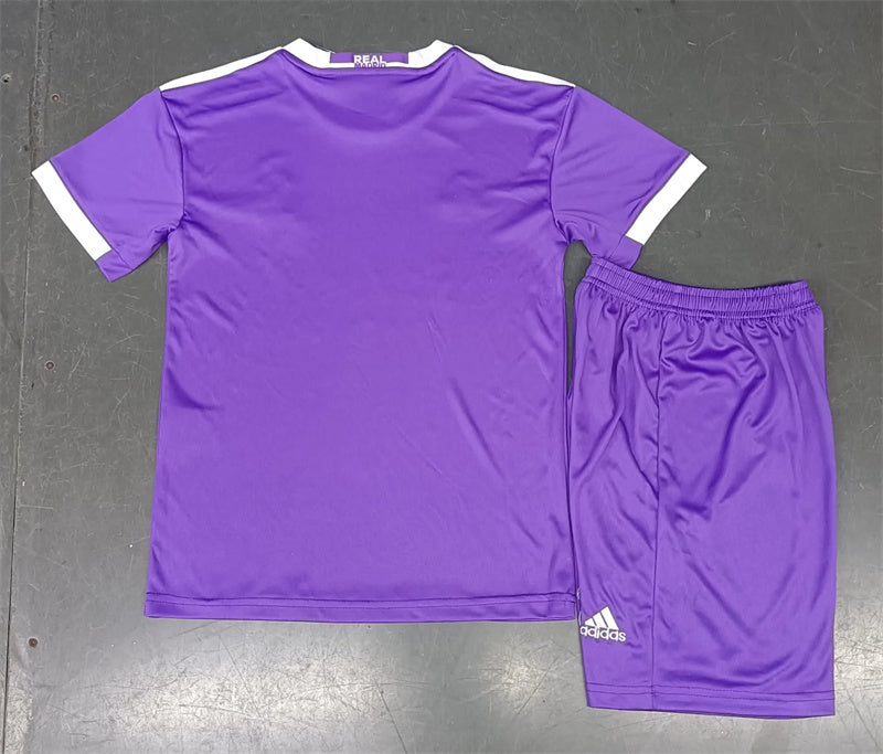 Real Madrid. Kit Niño visitante 2016-2017