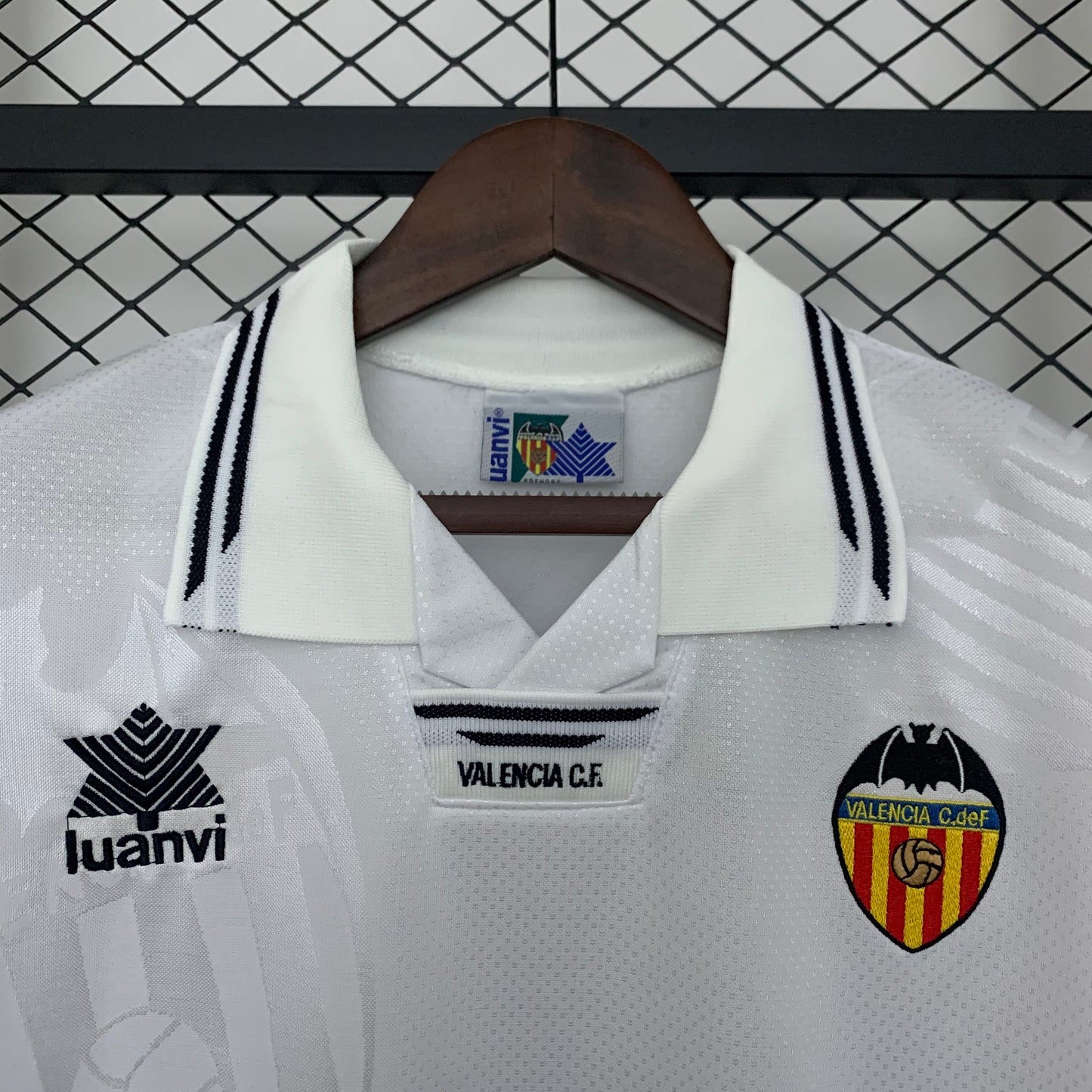 Valencia. Camiseta local 1995-1996