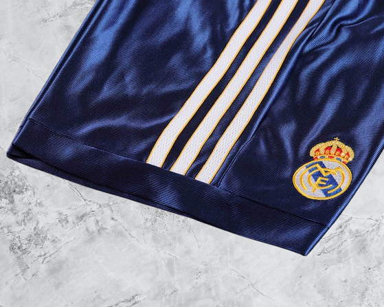 Real Madrid. Kit visitante 1998-1999