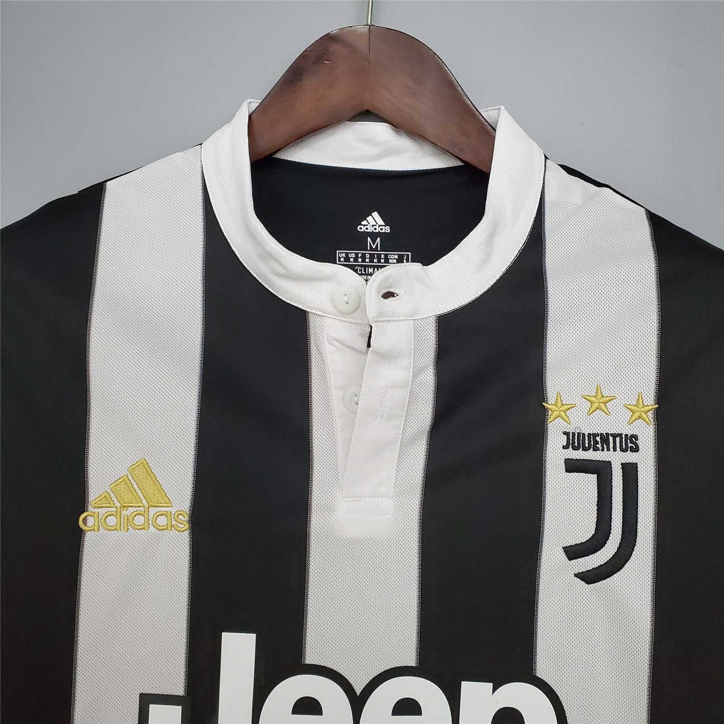 Juventus. Camiseta local 2017-2018