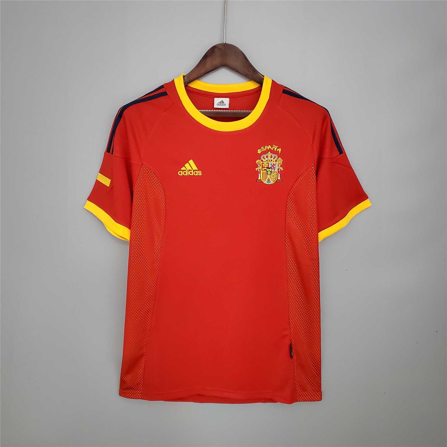 Selección de España. Camiseta local 2002