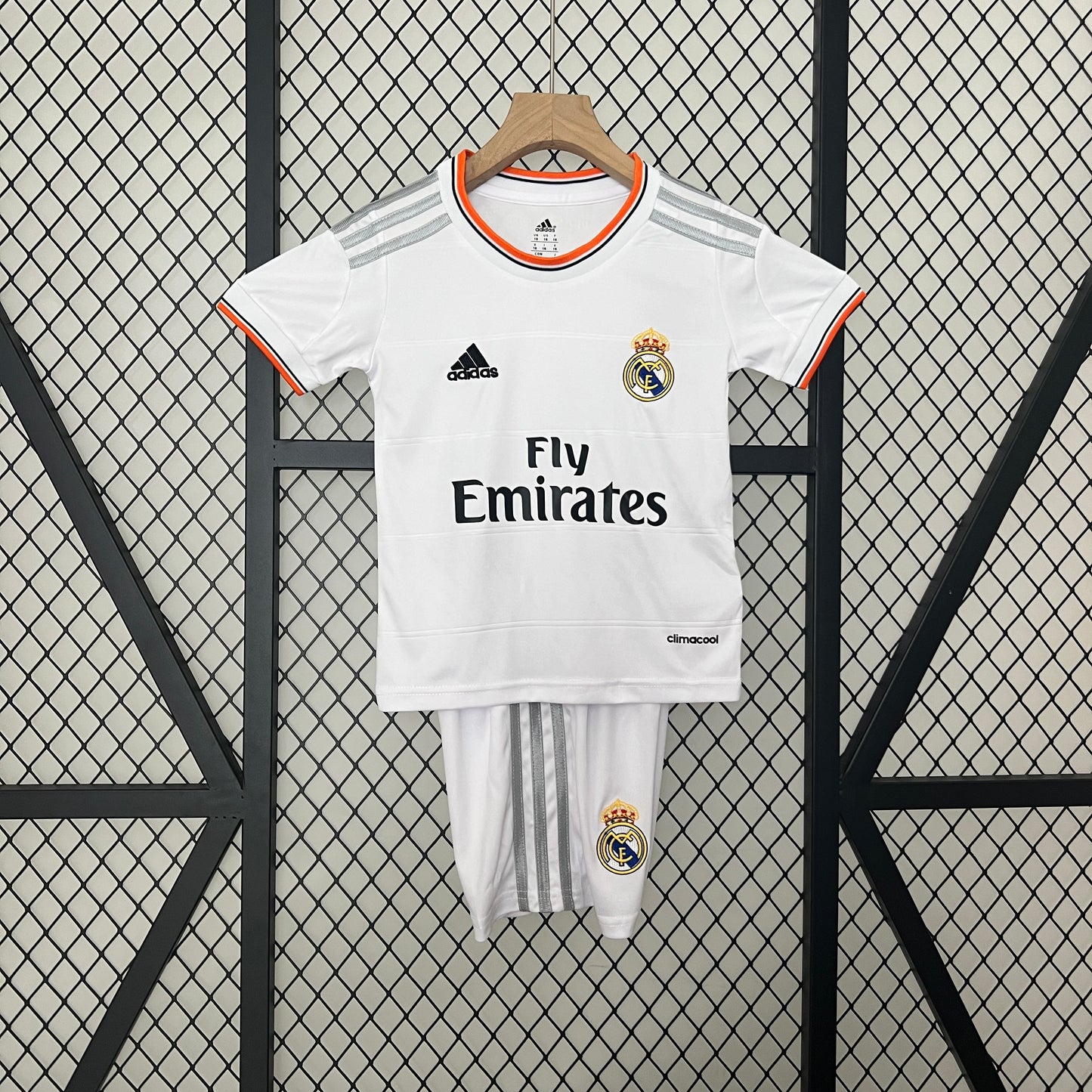 Real Madrid. Kit local 2013-2014
