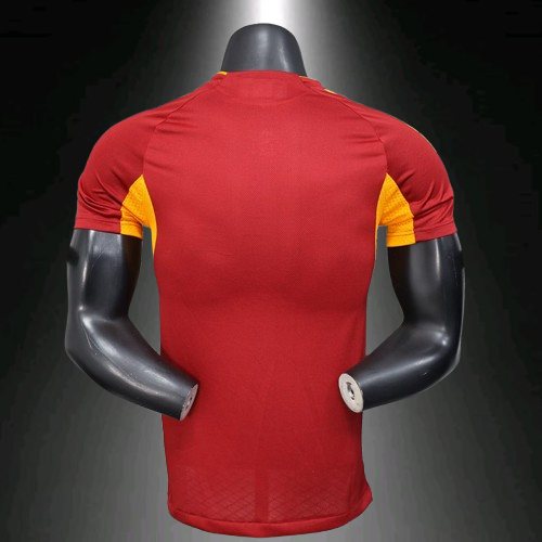 AS Roma. Camiseta local Versión Jugador 2025-2026