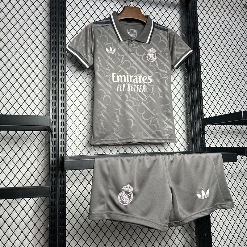 Real Madrid. Tercer kit 2024-2025