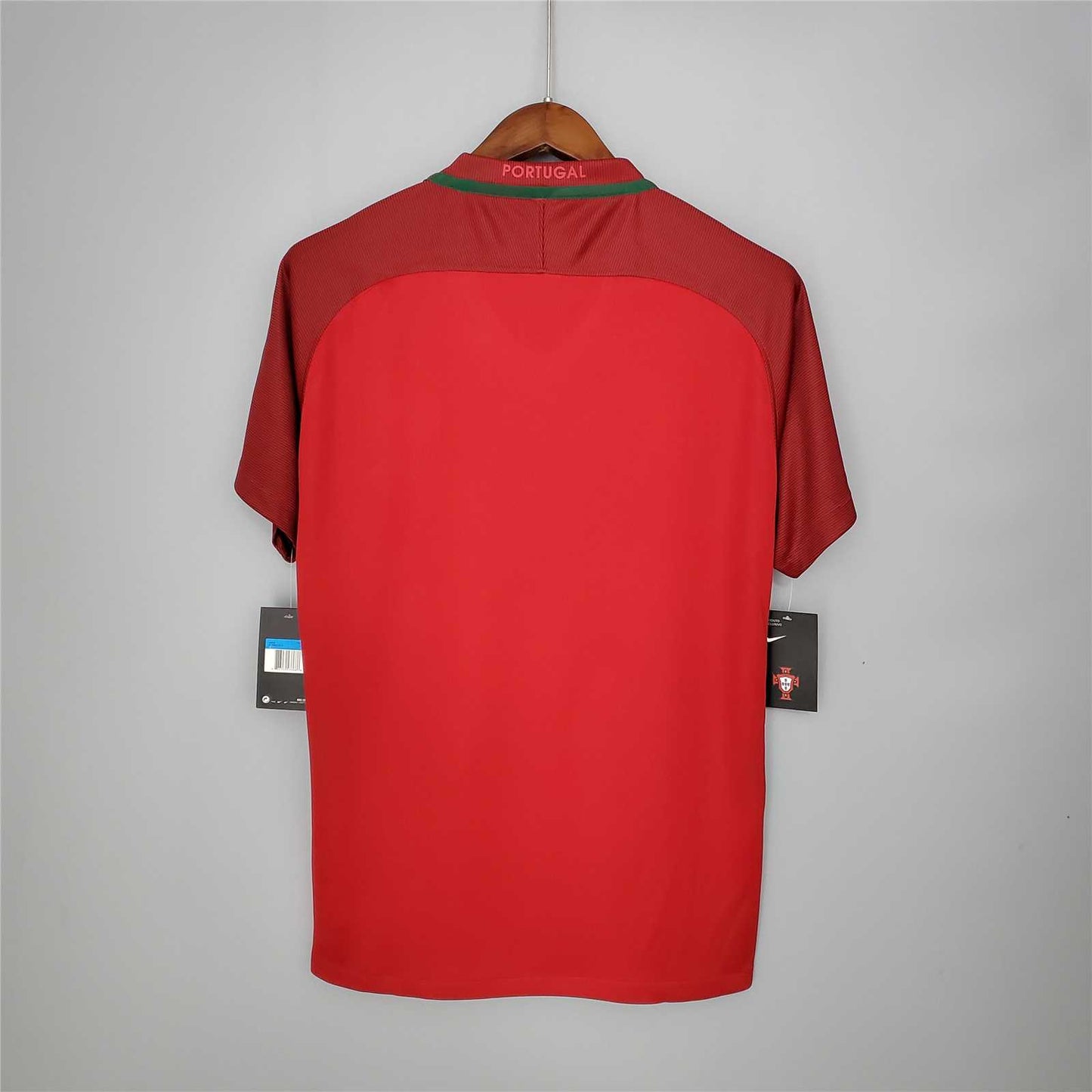 Selección de Portugal. Camiseta local 2016