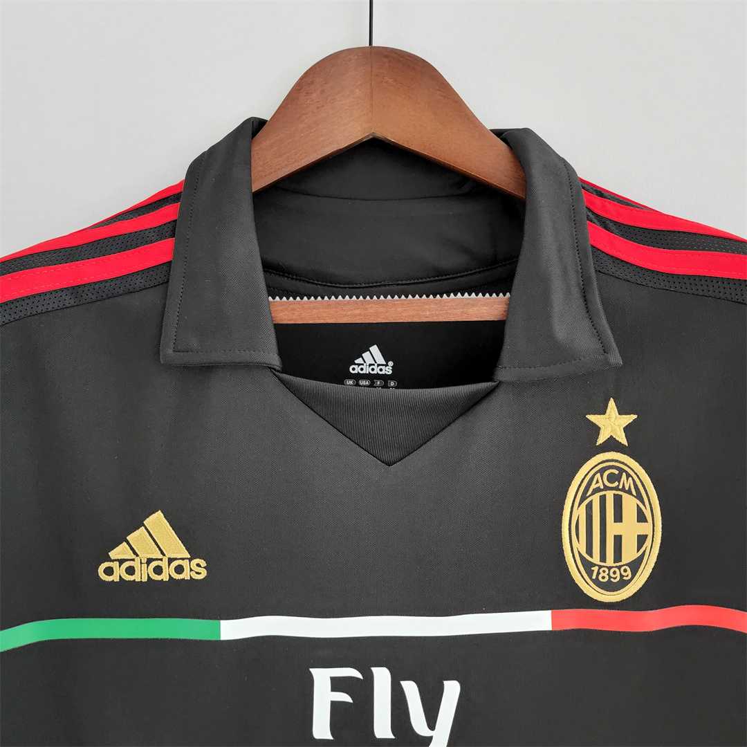 AC Milán. Tercera camiseta visitante 2011-2012