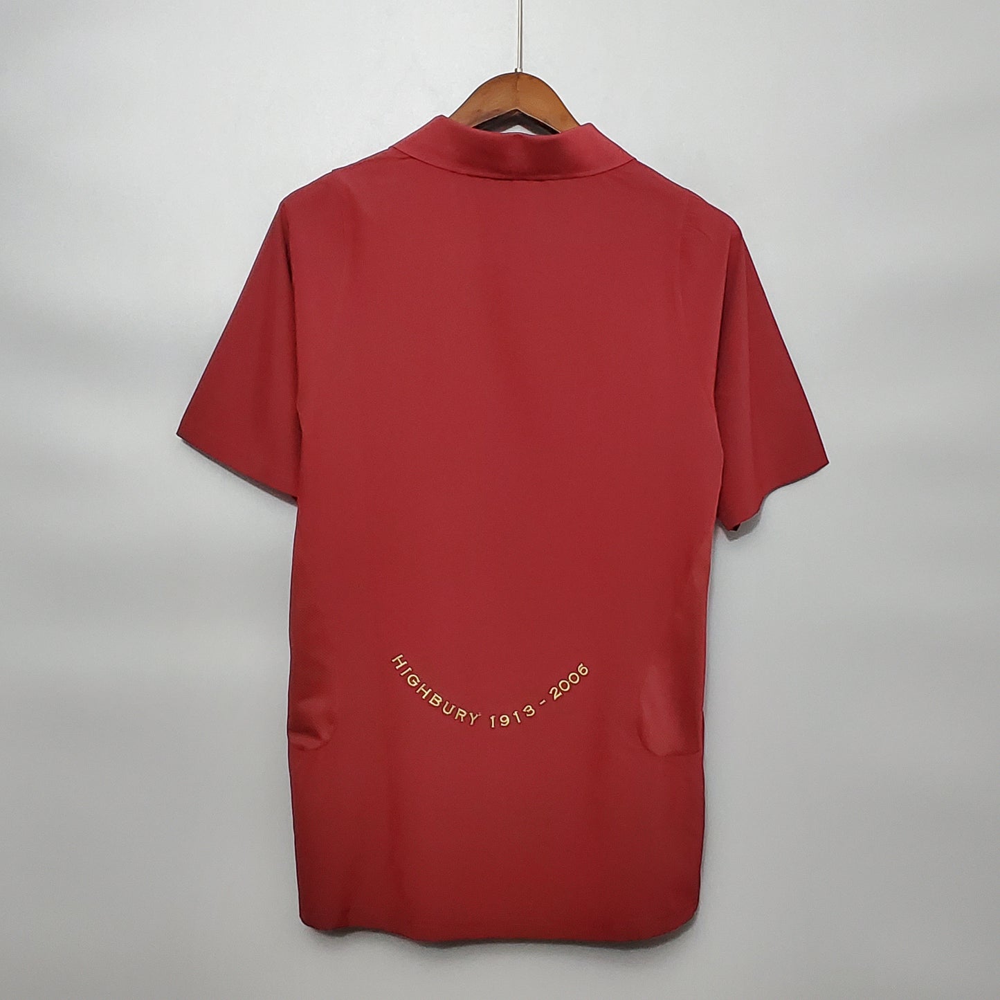 Arsenal. Camiseta local 2005-2006