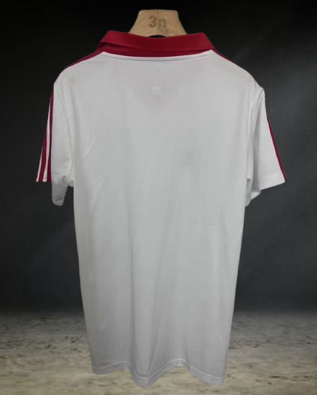 Hamburgo. Camiseta local 1980-1981