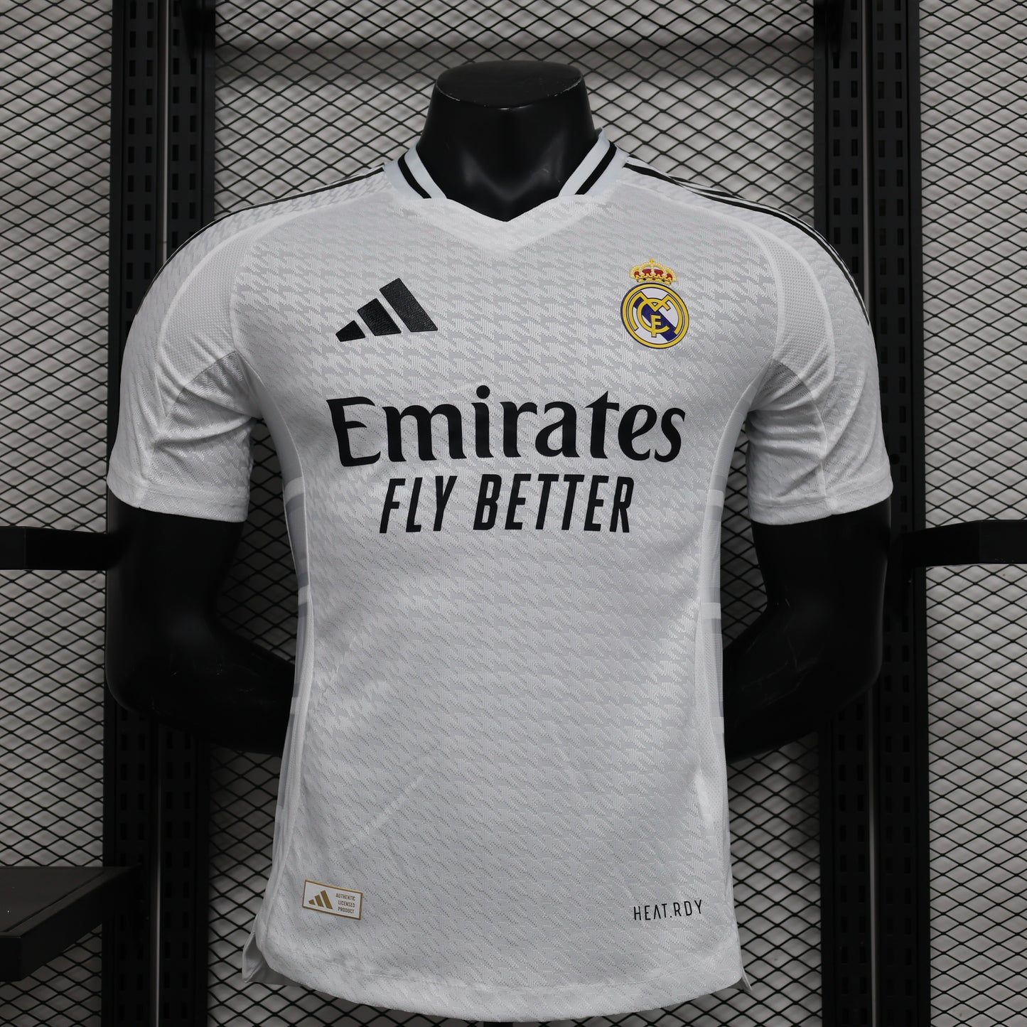 Real Madrid. Camiseta local Versión Jugador 2024-2025