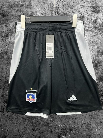 Colo Colo. Short local 2025