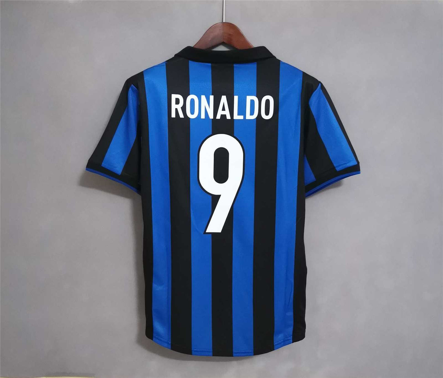 Inter de Milán. Camiseta local 1998-1999