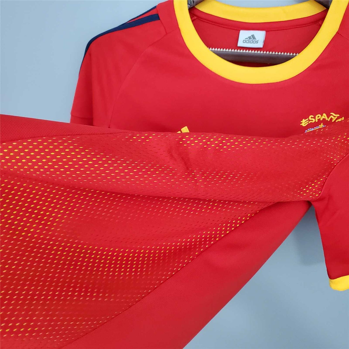 Selección de España. Camiseta local 2002