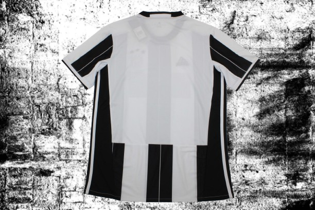 Juventus. Camiseta local 2016-2017