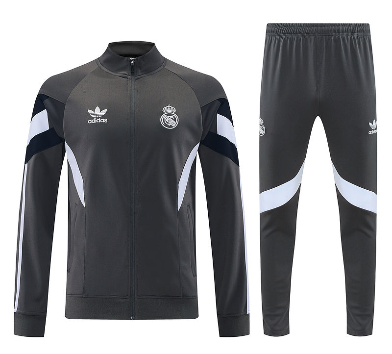 Real Madrid. Buzo 2025 (Cierre Completo)