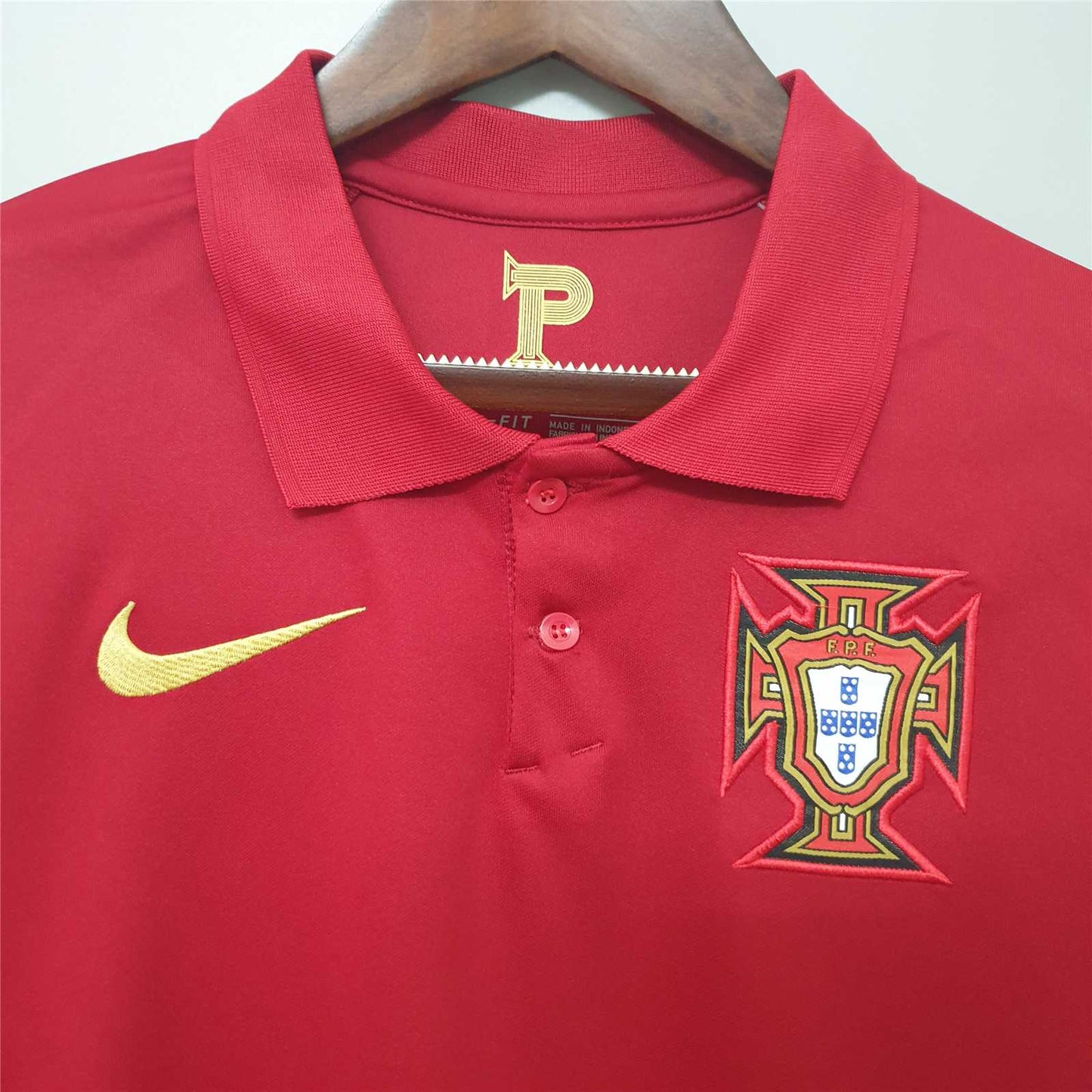 Selección de Portugal. Camiseta local 2020
