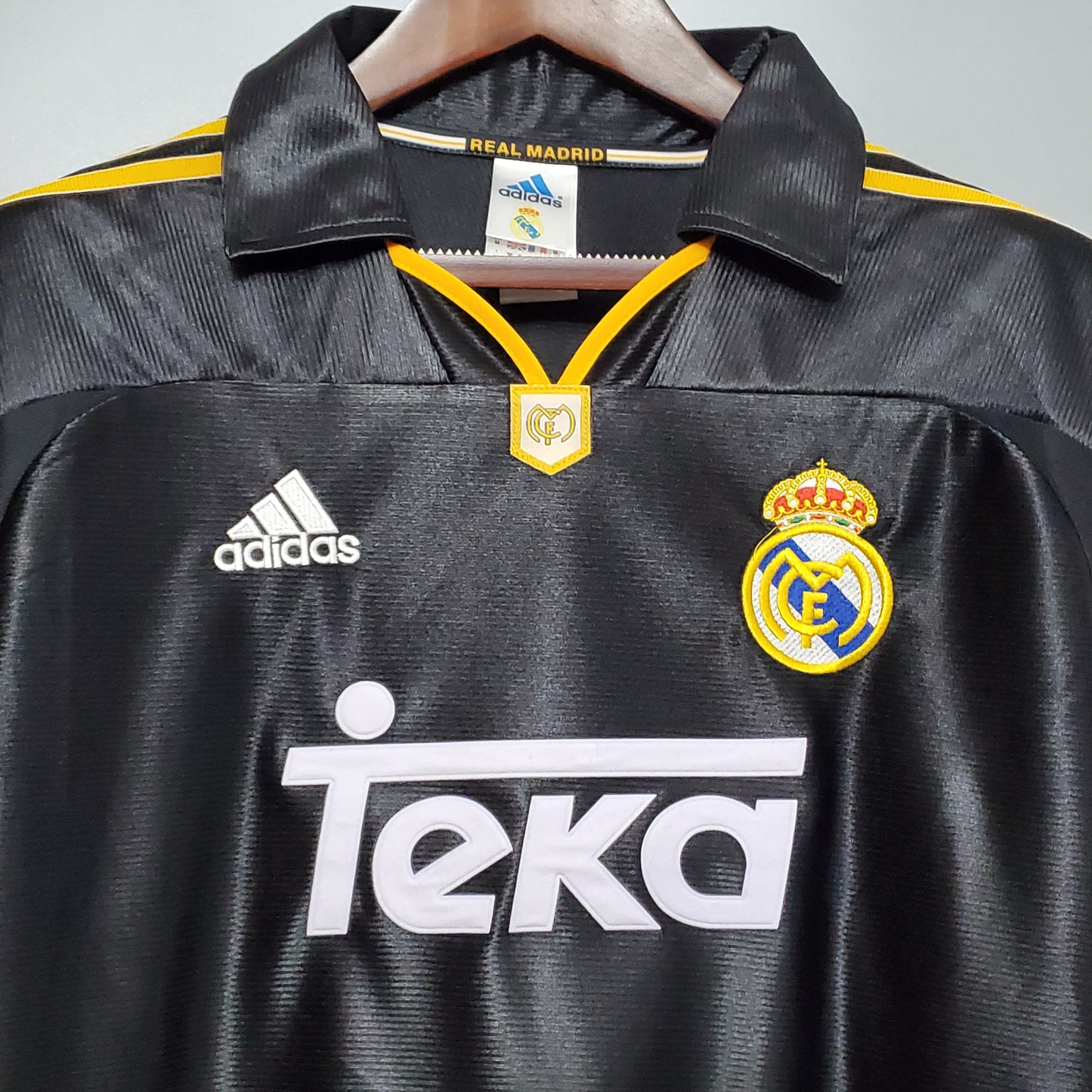 Real Madrid. Camiseta visitante 1998-1999