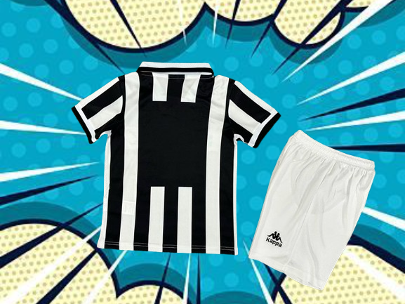 Juventus. Kit Niño local 1995-1996