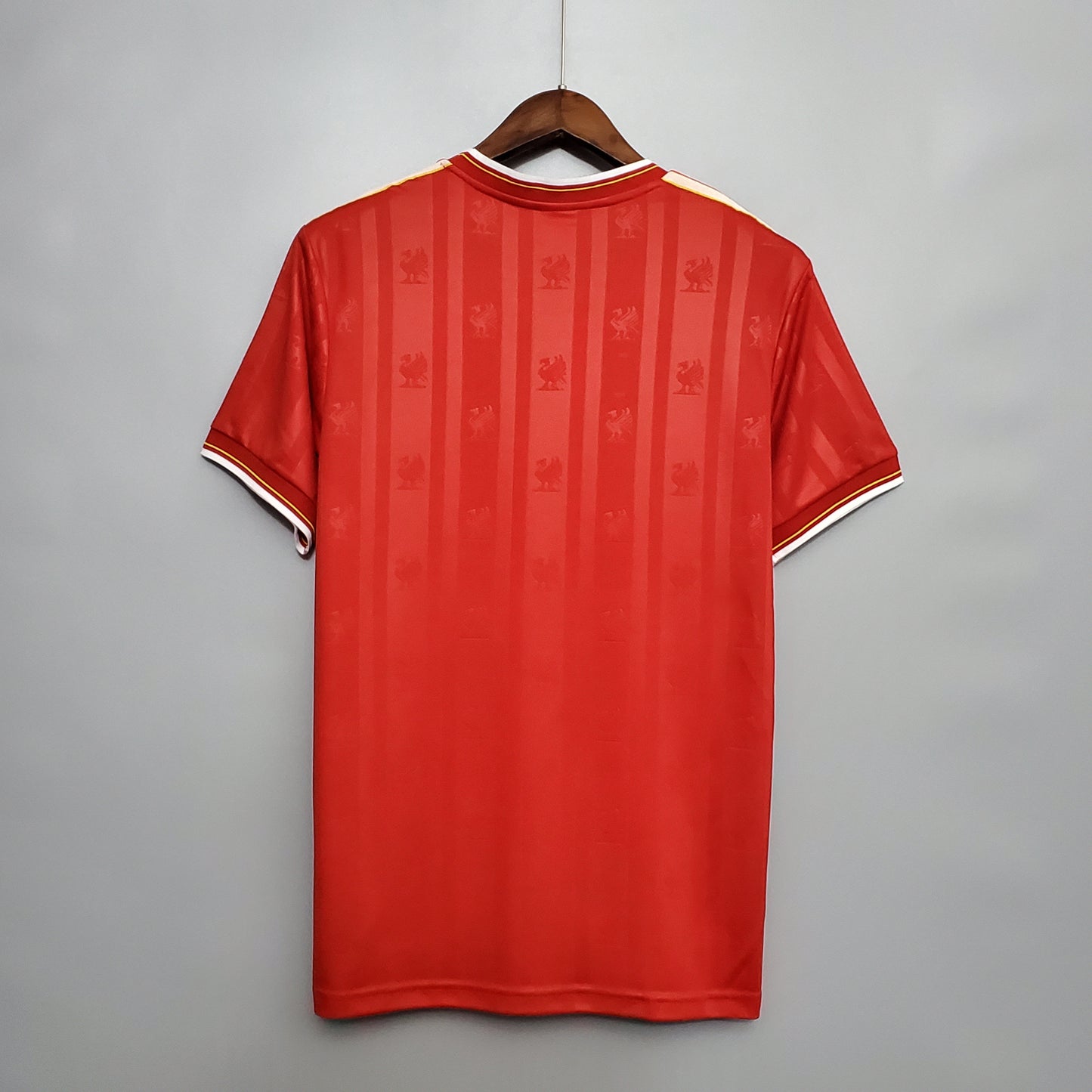 Liverpool. Camiseta local 1985-1986